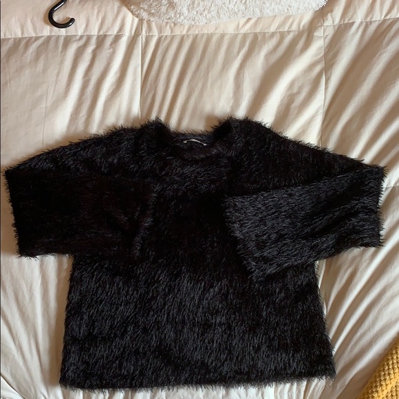 Zara fluffy sweater - Picture 2 of 5